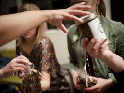 Food Swappers | Image provided by Jo Ann Santangelo via Food Swap Network