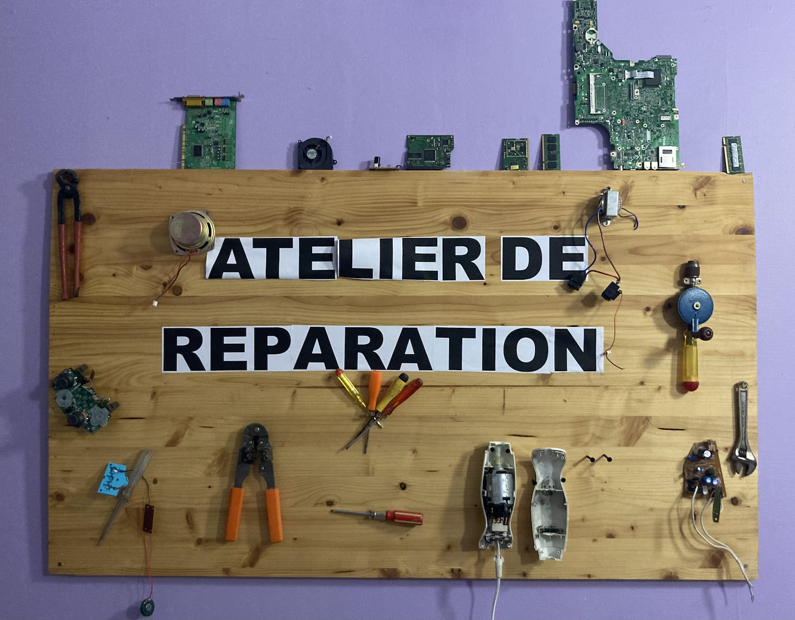 La BOM's Repair Cafe is open twice a week and is open to all of their members